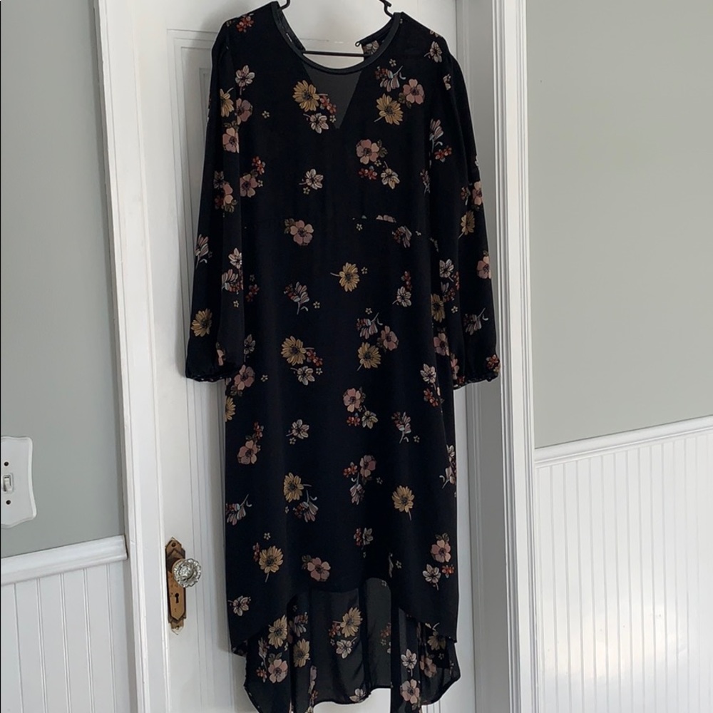Floral midi long sleeved dress